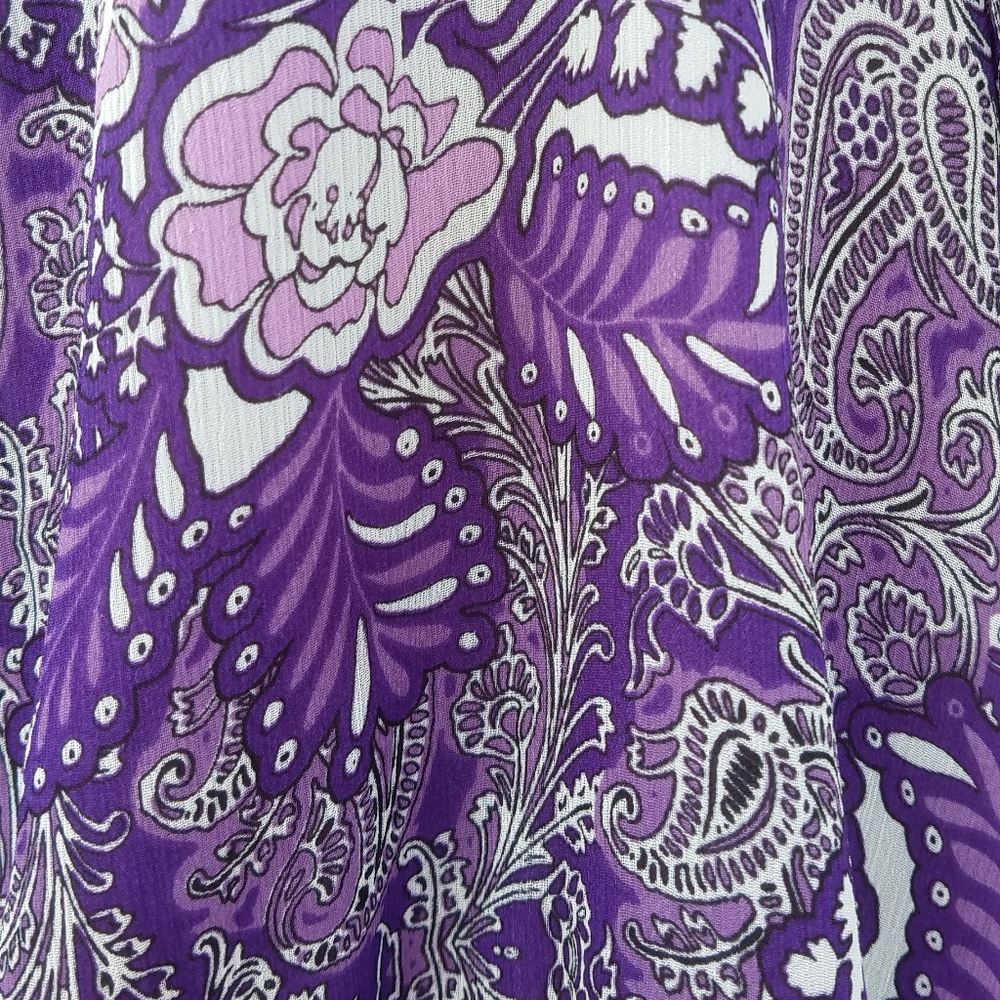 Beautiful Purple Top - Picture 2 of 3